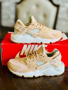 Nike Women's Air Huarache Run 'Bio Beige' (634835-204) size 7 New with Box